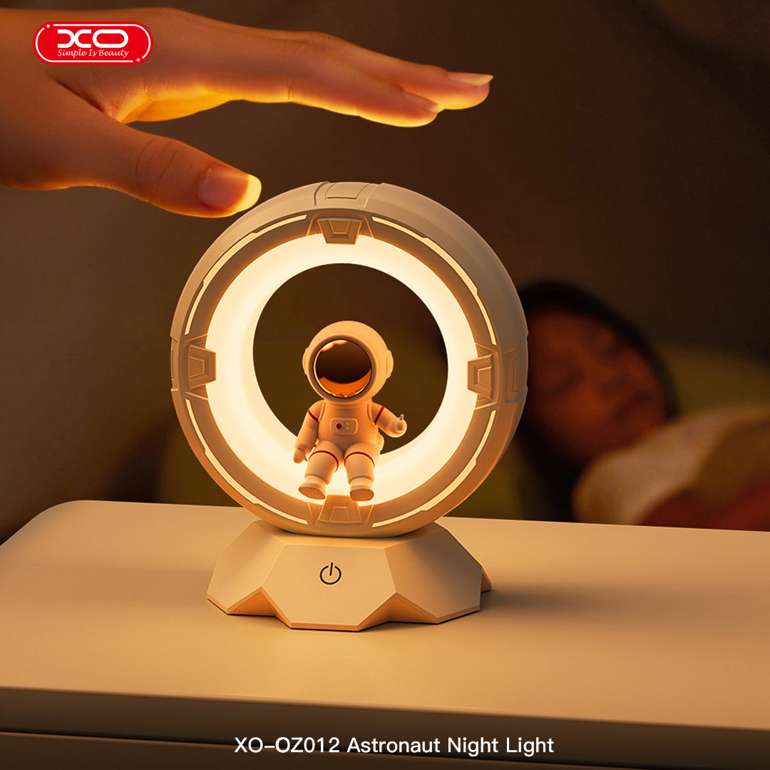 XO Lamp Astronaut Spaceman Tri-color, white - OZ12